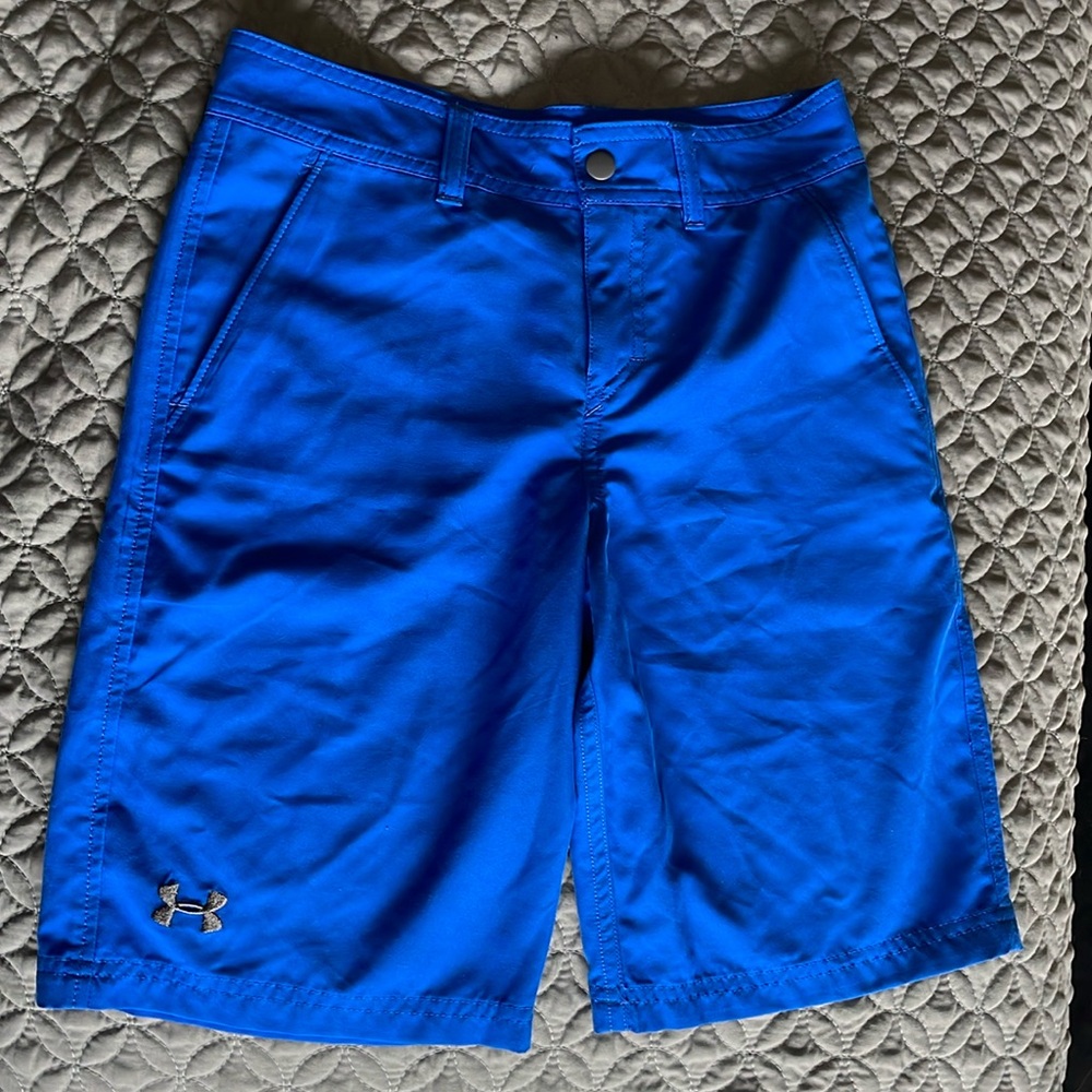 Boys Under Armour golf shorts size 12
